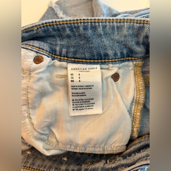 American Eagle Denim Short with Floral Pockets - Picture 5 of 7